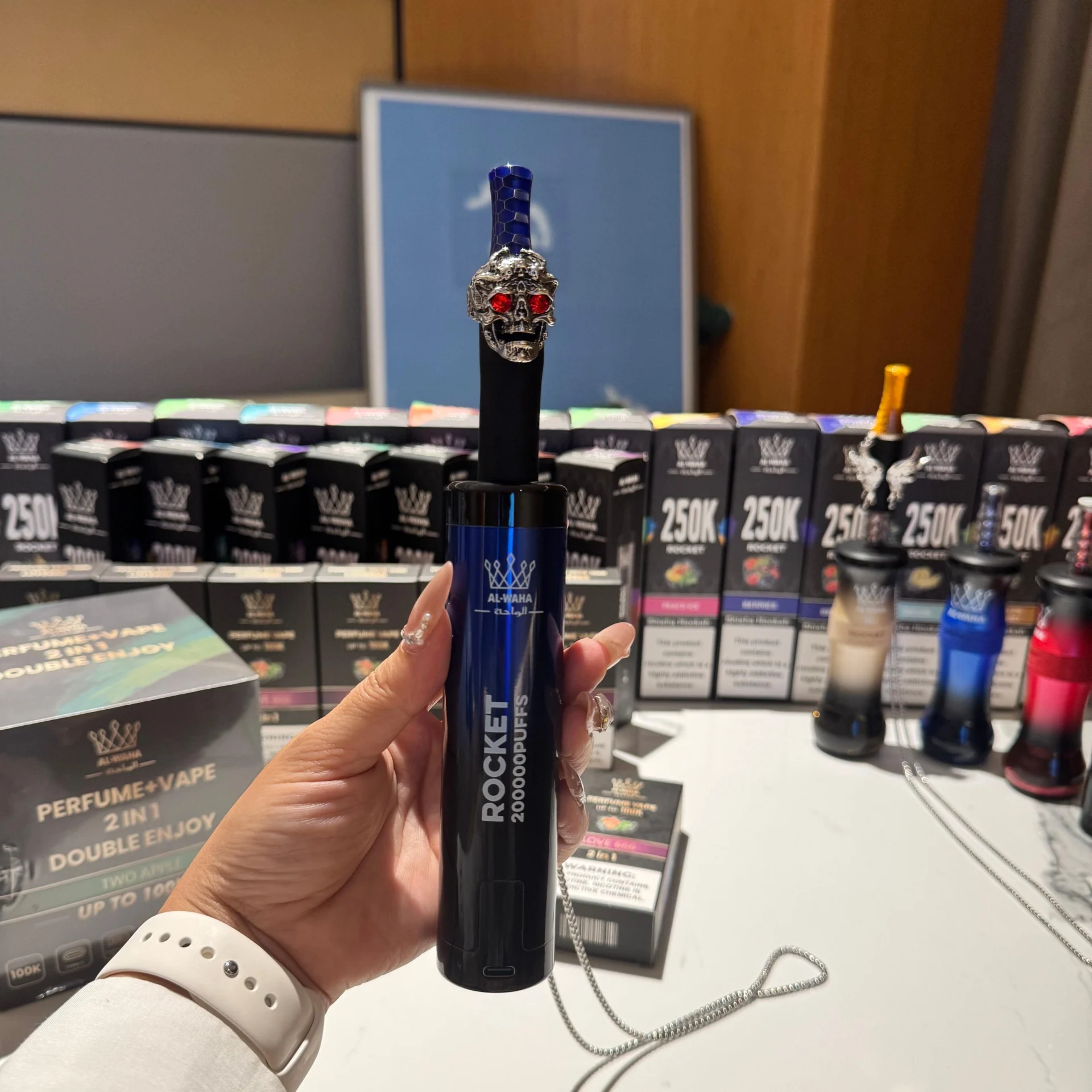 AL-WAHA Rocket 200K Potiahnutia E-shisha Jednorazový AL-WAHA Rocket 200K Potiahnutia E-shisha Jednorazový